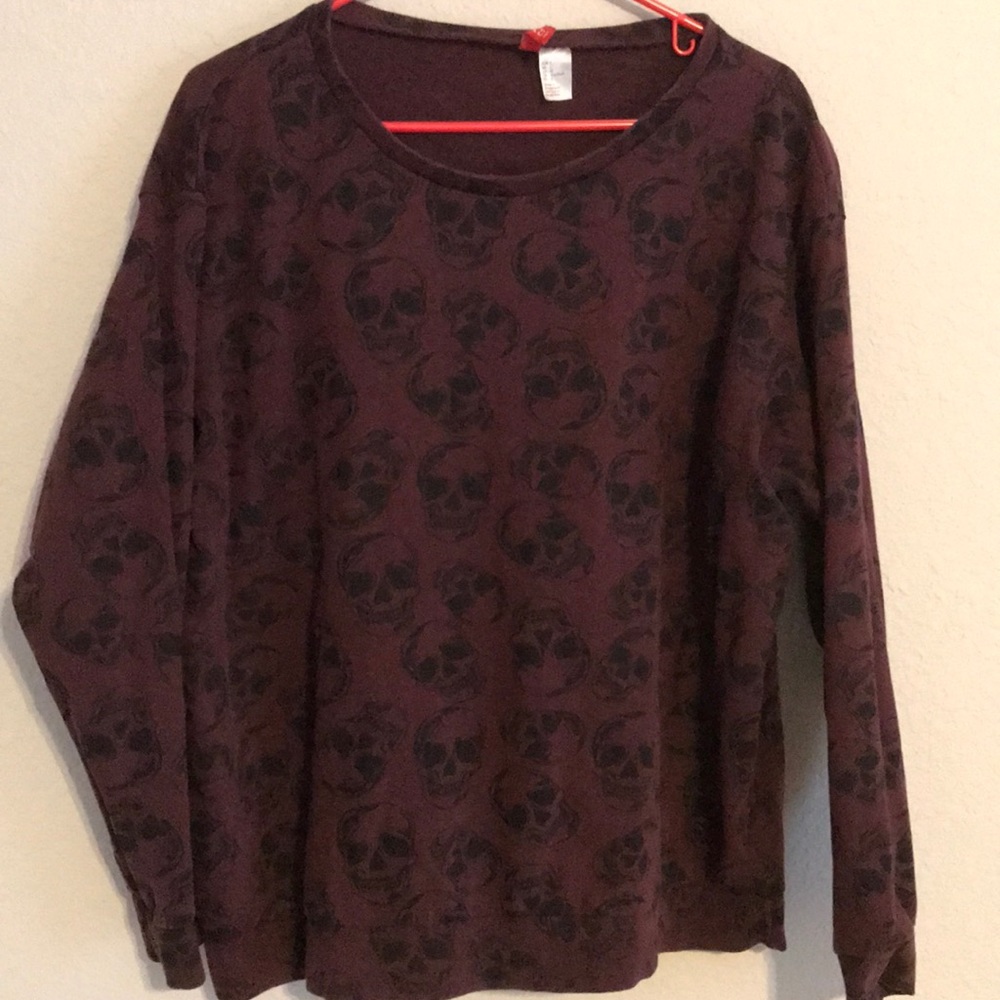 H&M Skull Sweatshirt